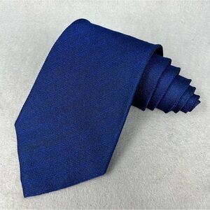 Banana Republic, Blue 100% silk men’s neck tie, 4 x 58
